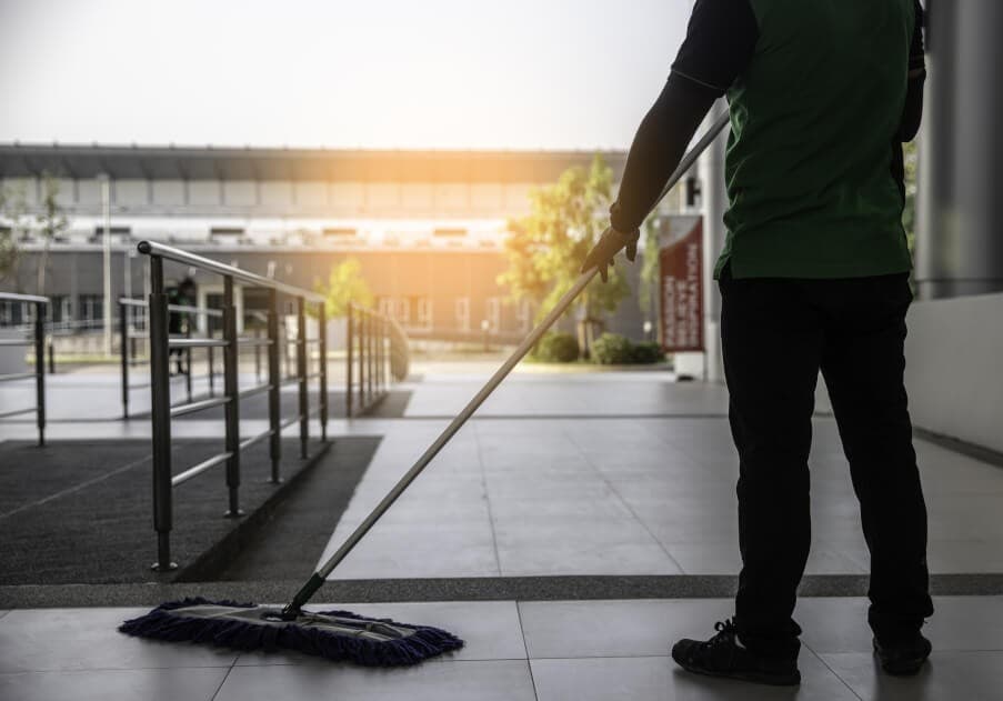 Innen- & Außenreinigung